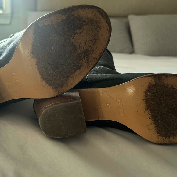 Coach black leather slouchy boot with heel - Picture 3 of 3